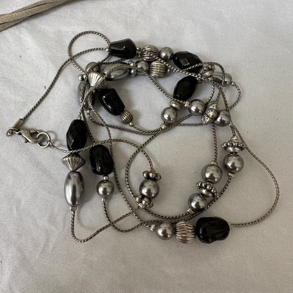 Group of four coordinating silver and gray bead necklaces - Picture 5 of 7